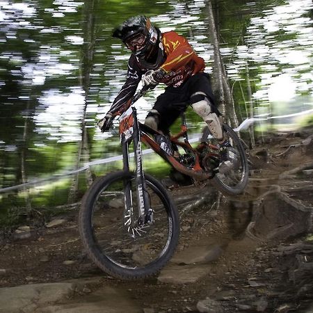 Snowcrest Hotel Snowshoe Bagian luar foto