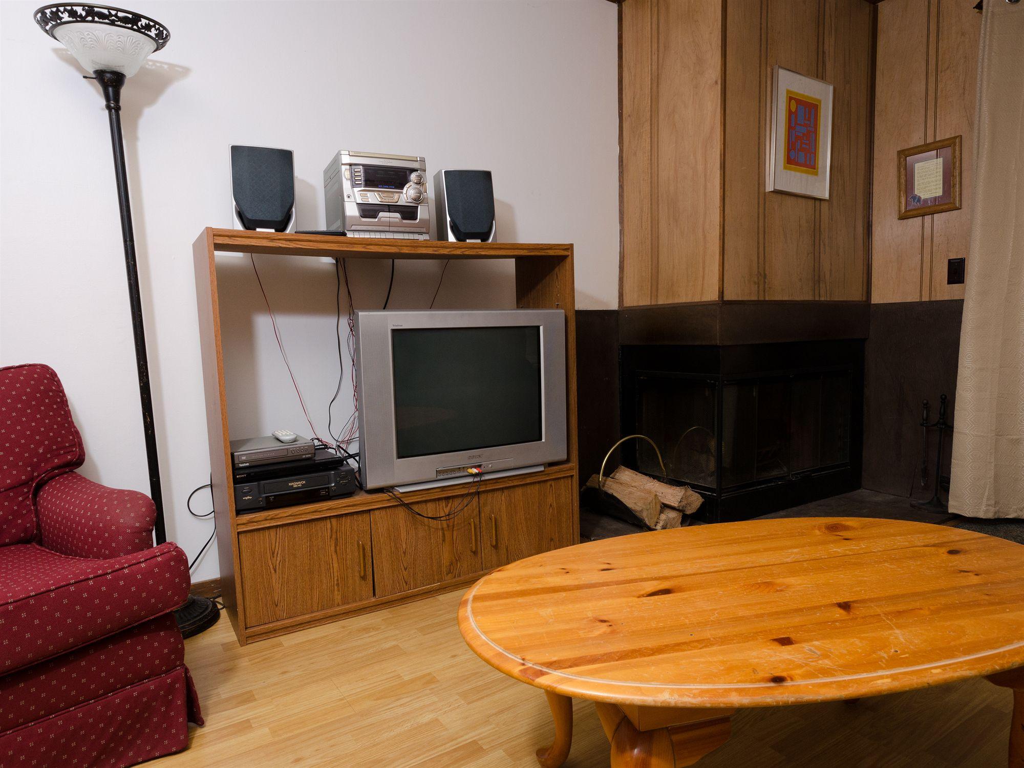 Snowcrest Hotel Snowshoe Bagian luar foto