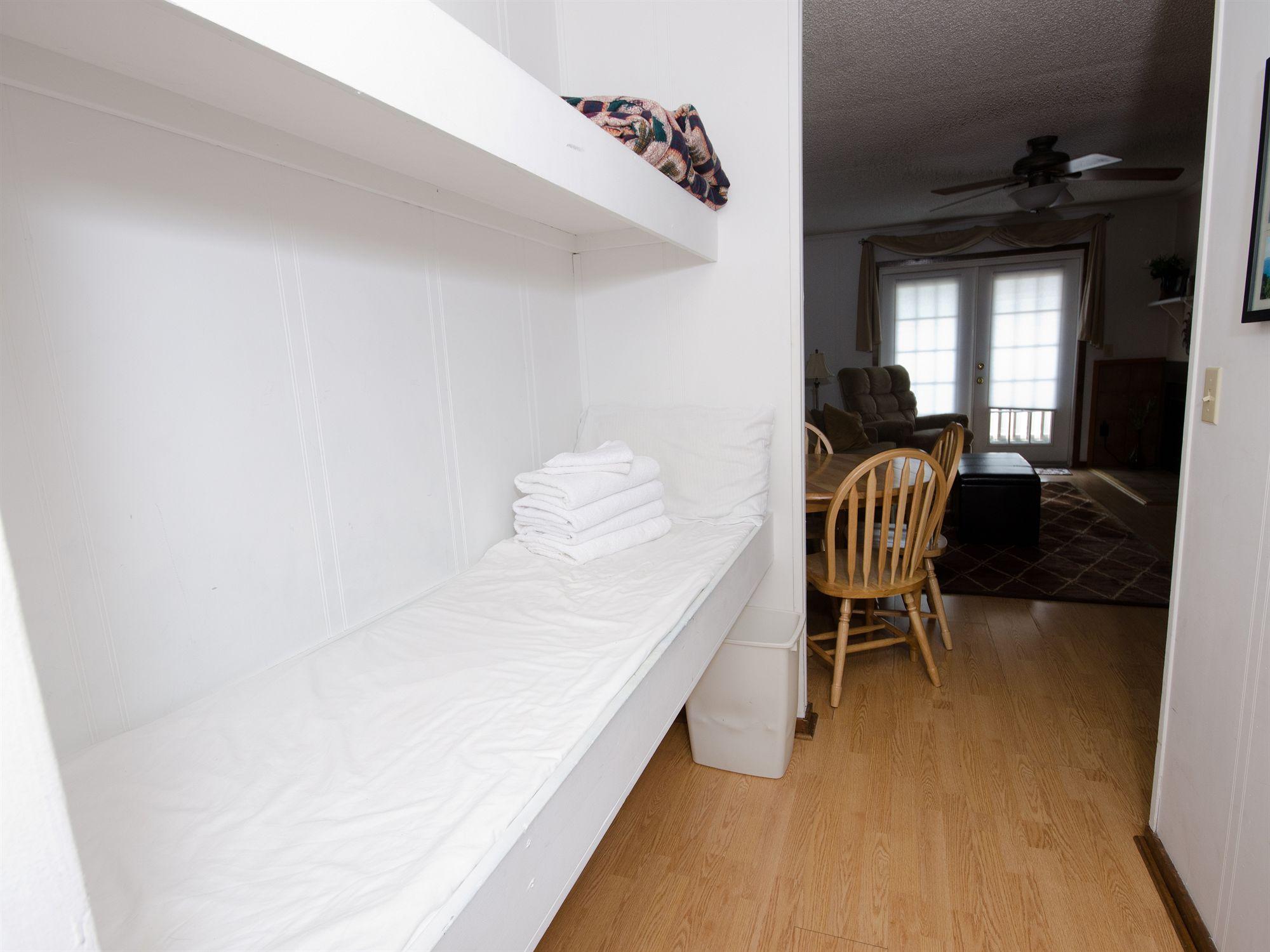 Snowcrest Hotel Snowshoe Bagian luar foto