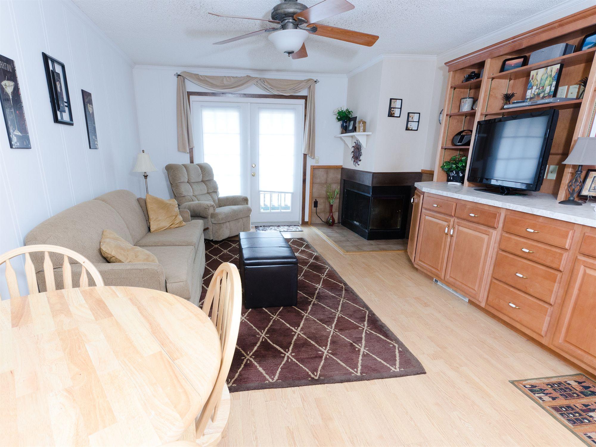 Snowcrest Hotel Snowshoe Bagian luar foto