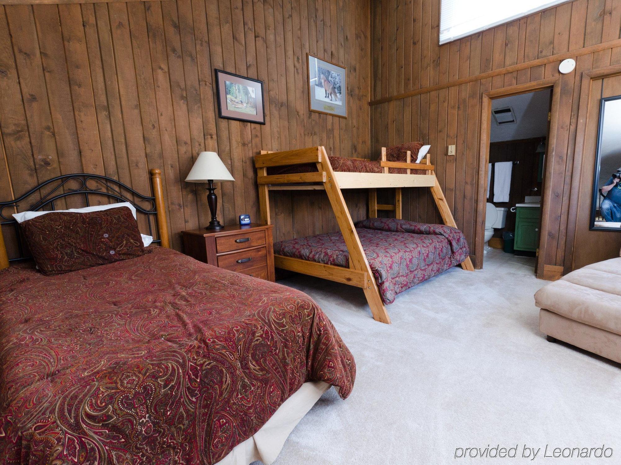 Snowcrest Hotel Snowshoe Bagian luar foto
