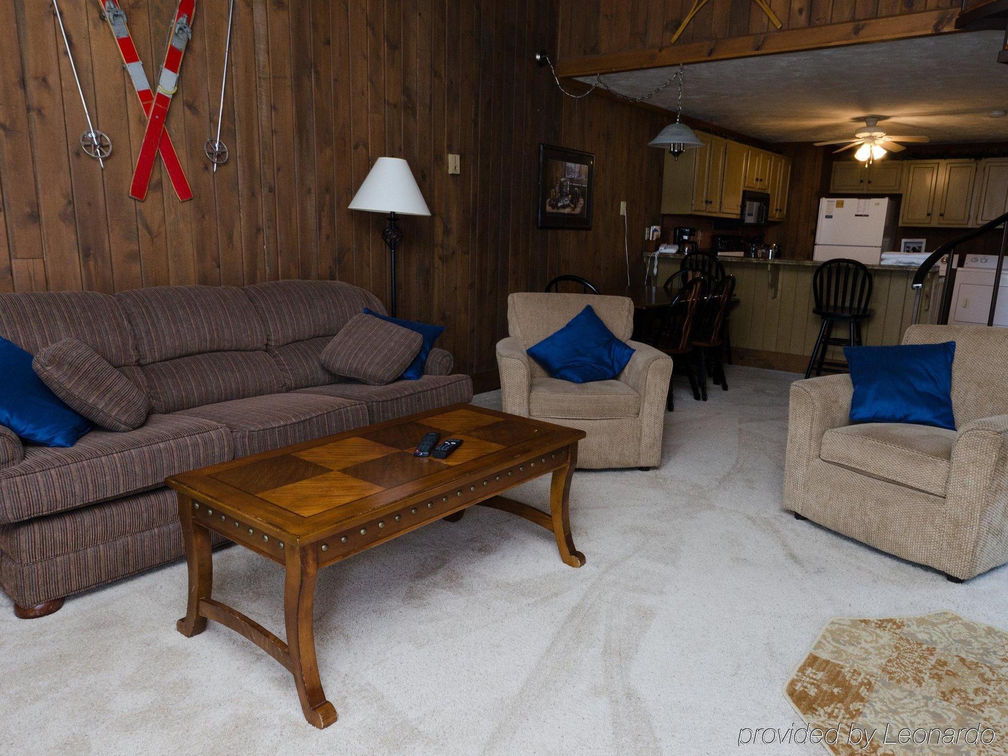 Snowcrest Hotel Snowshoe Bagian luar foto
