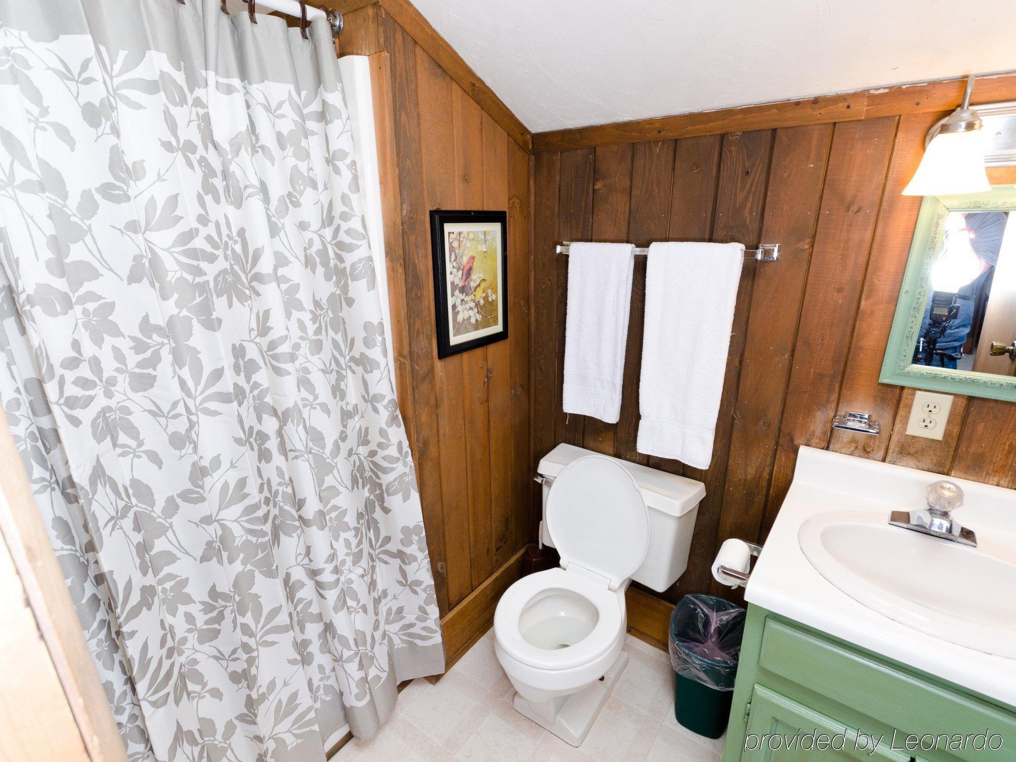 Snowcrest Hotel Snowshoe Bagian luar foto