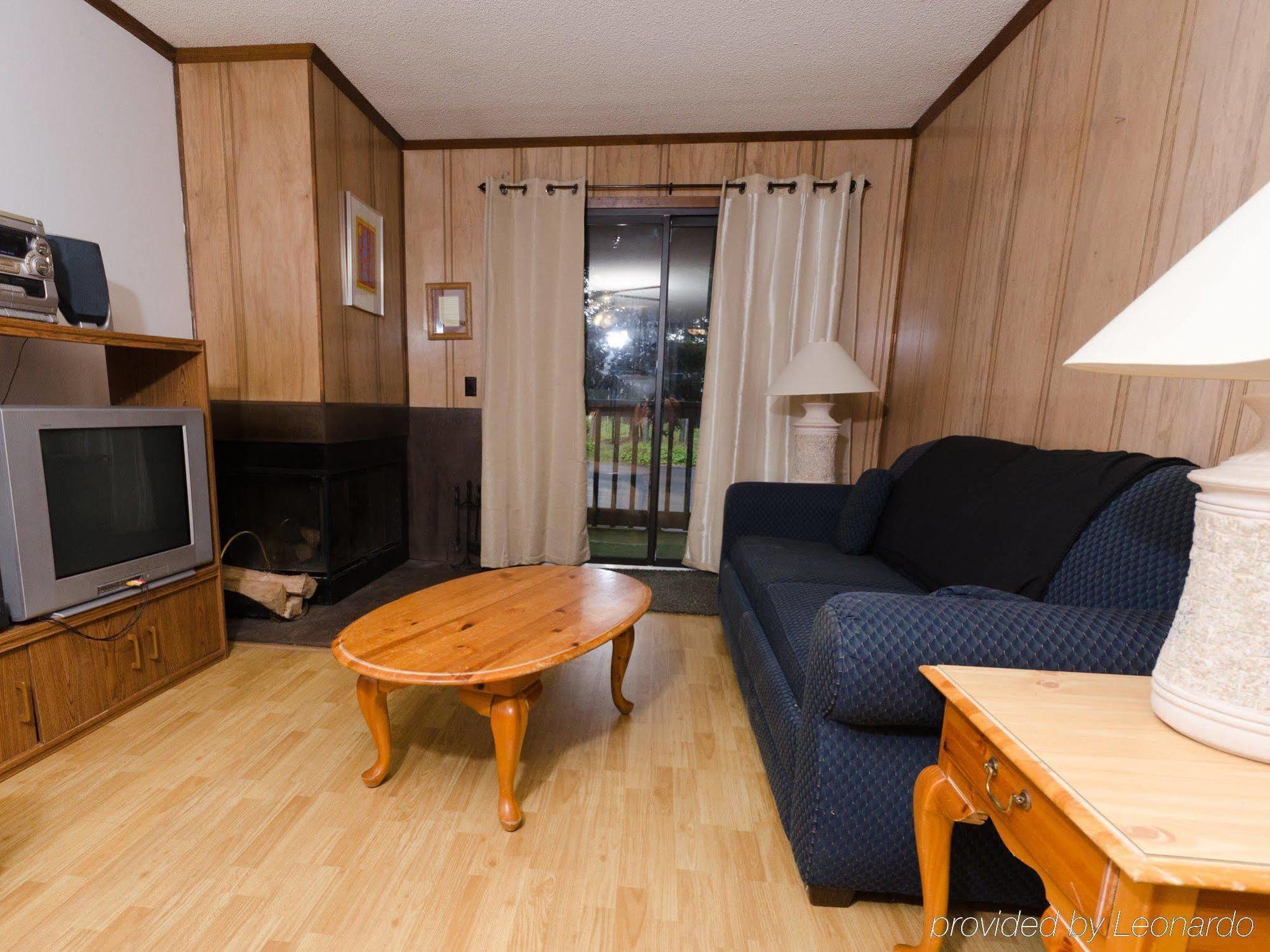 Snowcrest Hotel Snowshoe Bagian luar foto